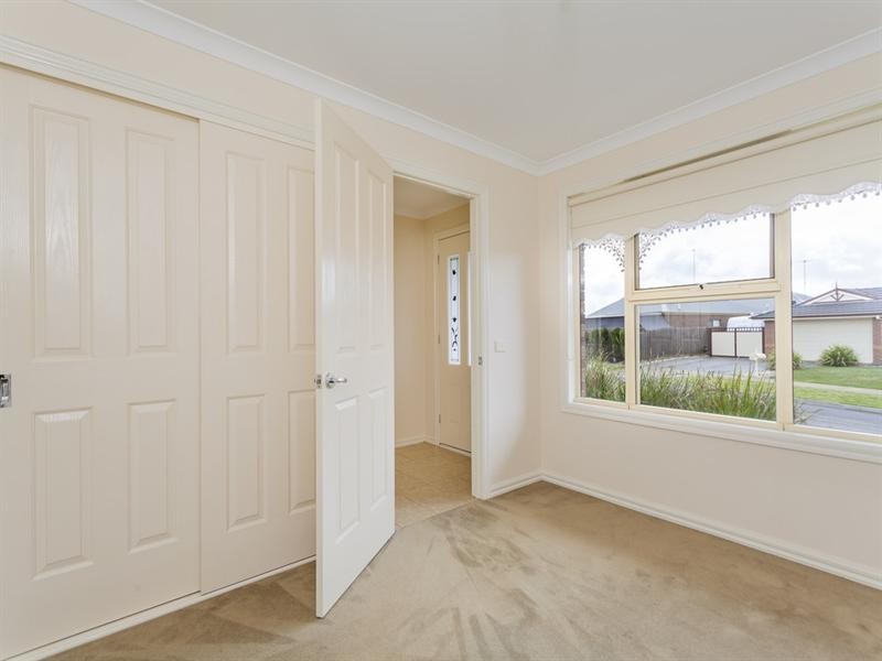 27 Roseview Way, St Albans Park VIC 3219