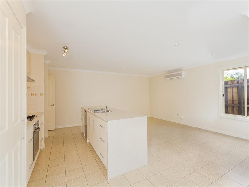 27 Roseview Way, St Albans Park VIC 3219