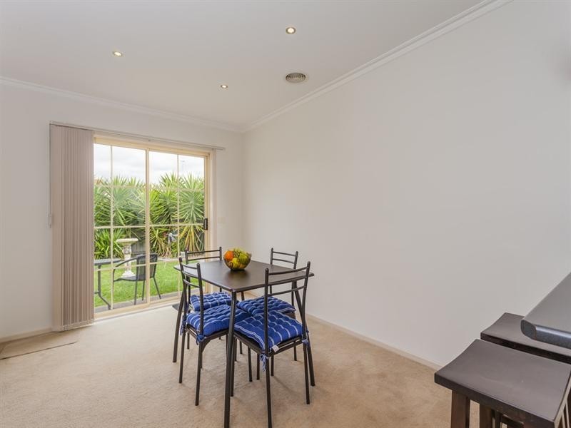 1/80 Wolseley Grove, Bell Post Hill VIC 3215