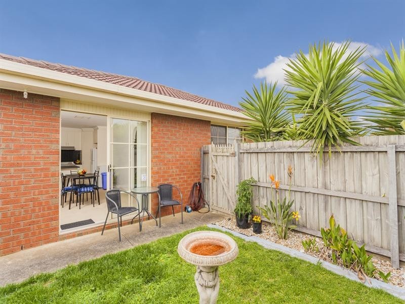 1/80 Wolseley Grove, Bell Post Hill VIC 3215