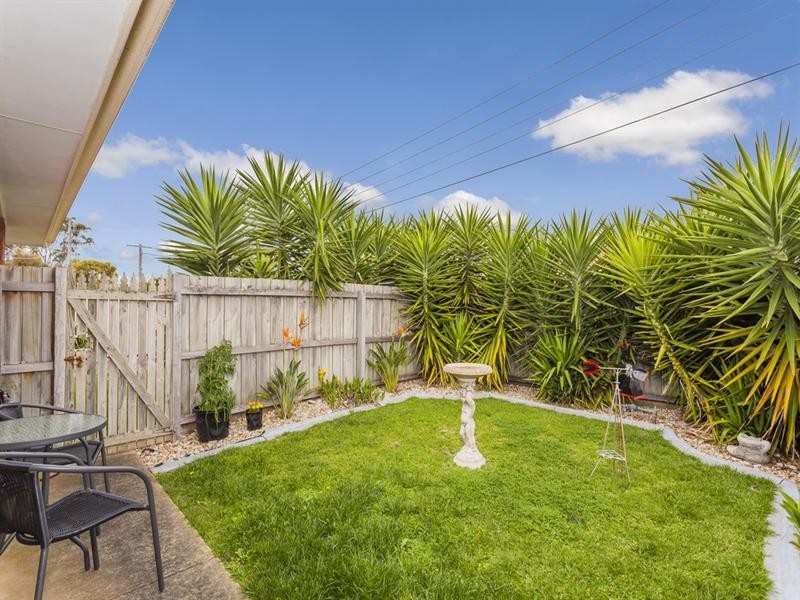 1/80 Wolseley Grove, Bell Post Hill VIC 3215