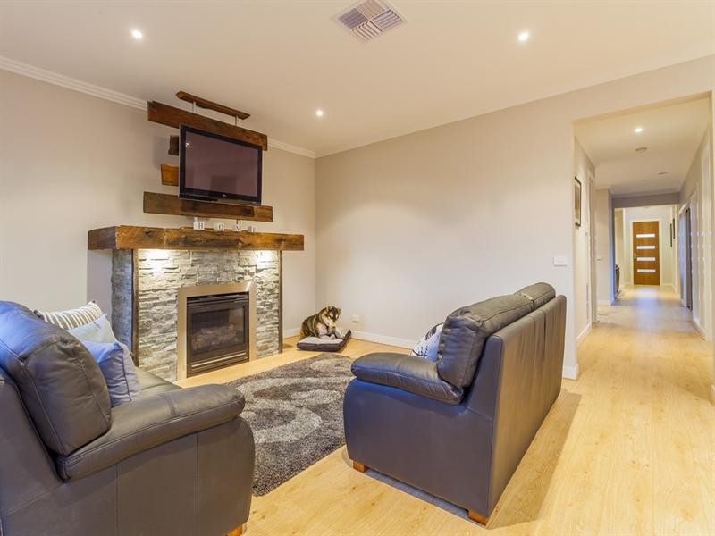 33 Anstead Avenue, Drysdale VIC 3222