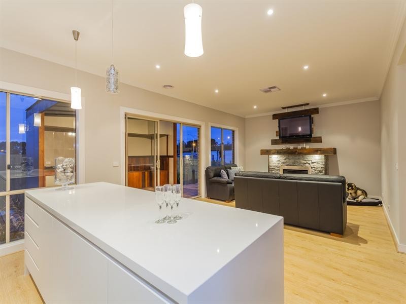 33 Anstead Avenue, Drysdale VIC 3222