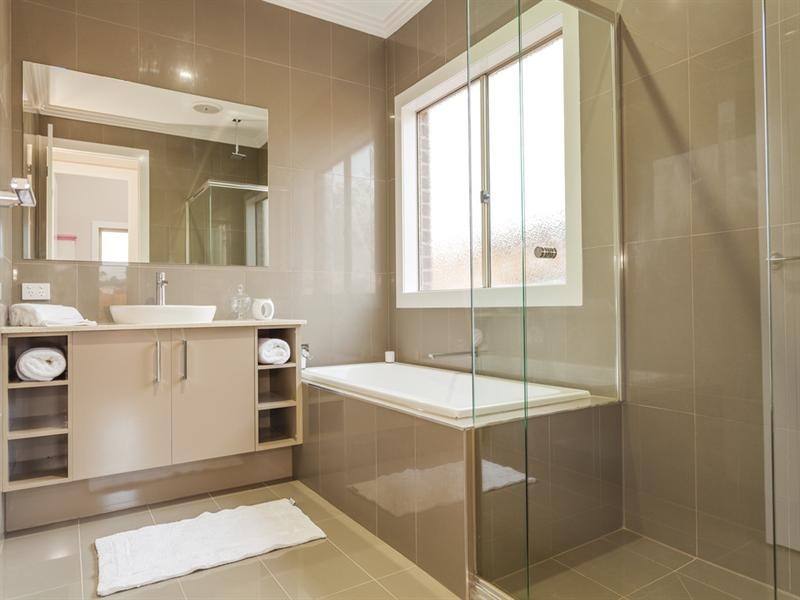 33 Anstead Avenue, Drysdale VIC 3222