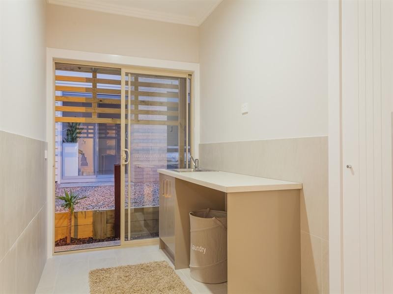 33 Anstead Avenue, Drysdale VIC 3222