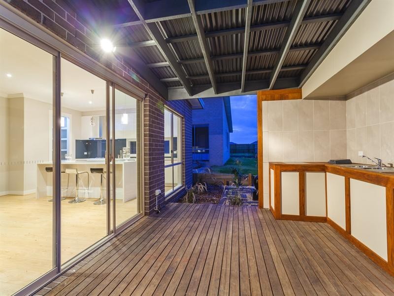 33 Anstead Avenue, Drysdale VIC 3222