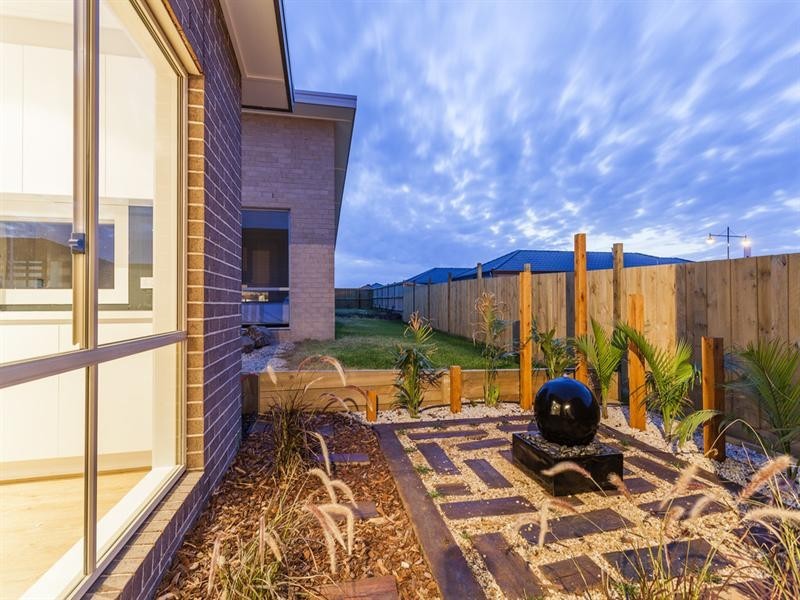 33 Anstead Avenue, Drysdale VIC 3222