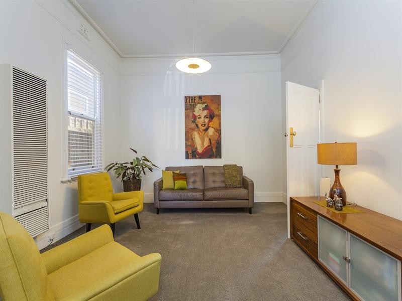 13 Thorne Street, East Geelong VIC 3219