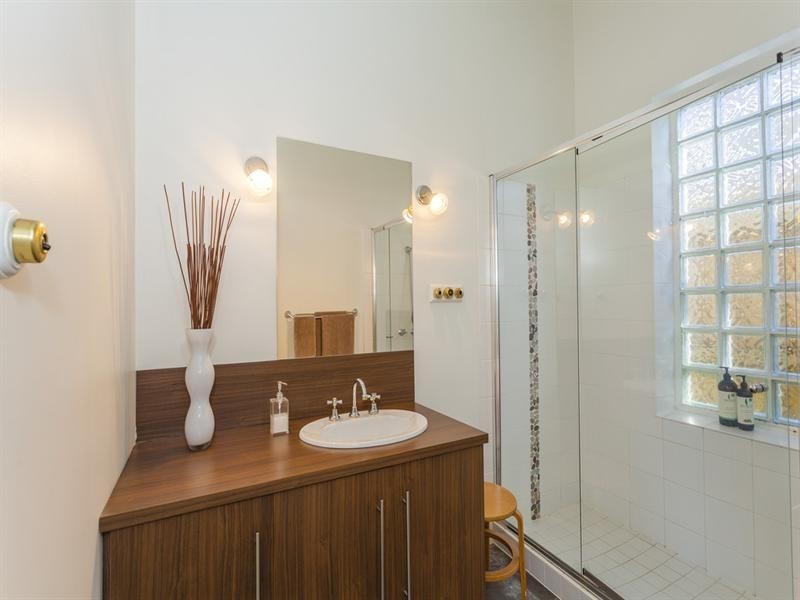 13 Thorne Street, East Geelong VIC 3219