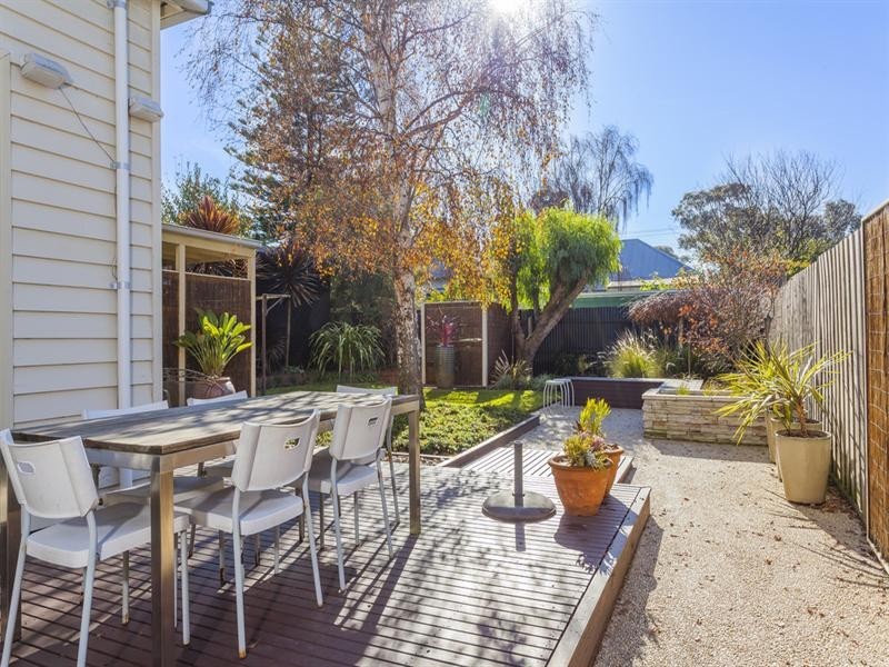 13 Thorne Street, East Geelong VIC 3219