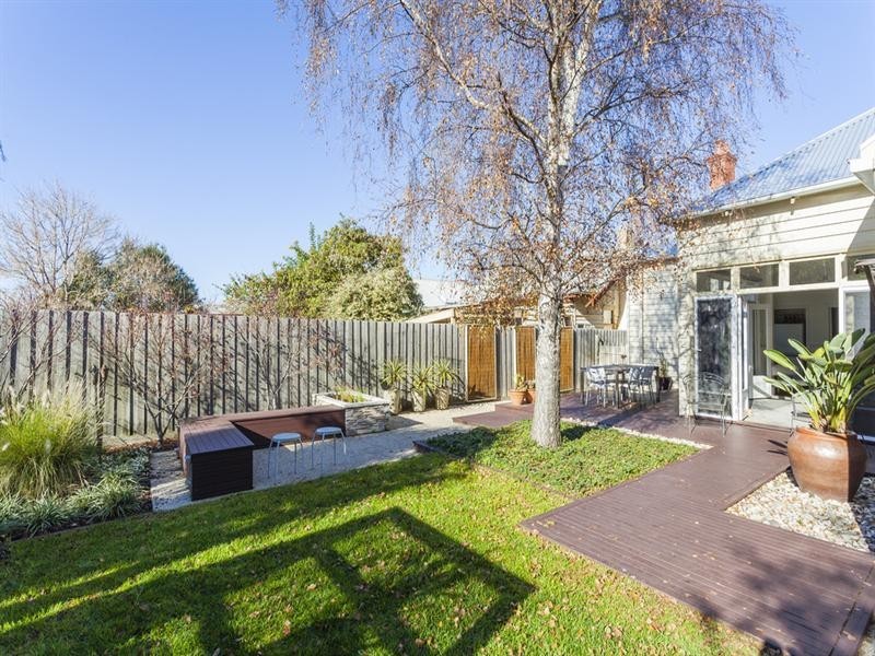 13 Thorne Street, East Geelong VIC 3219