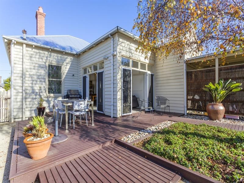 13 Thorne Street, East Geelong VIC 3219