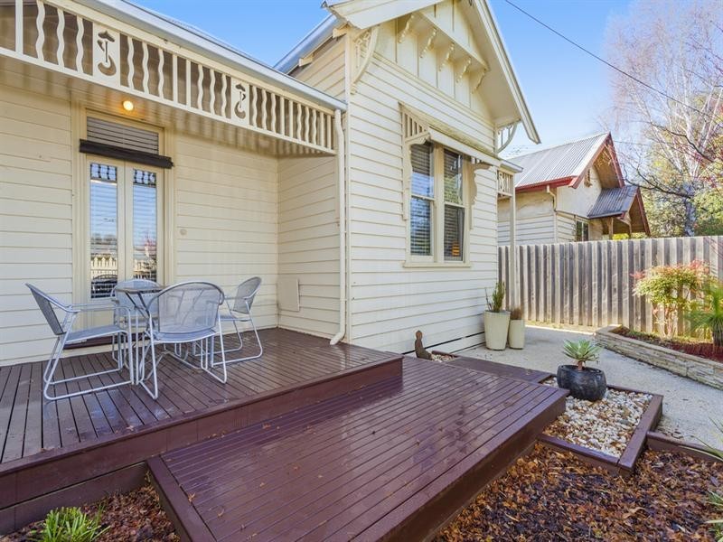 13 Thorne Street, East Geelong VIC 3219