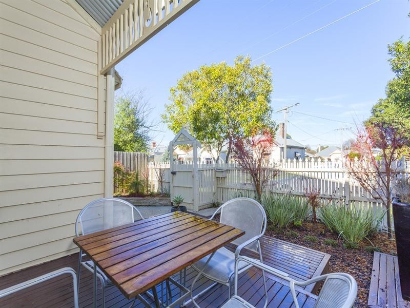 13 Thorne Street, East Geelong VIC 3219