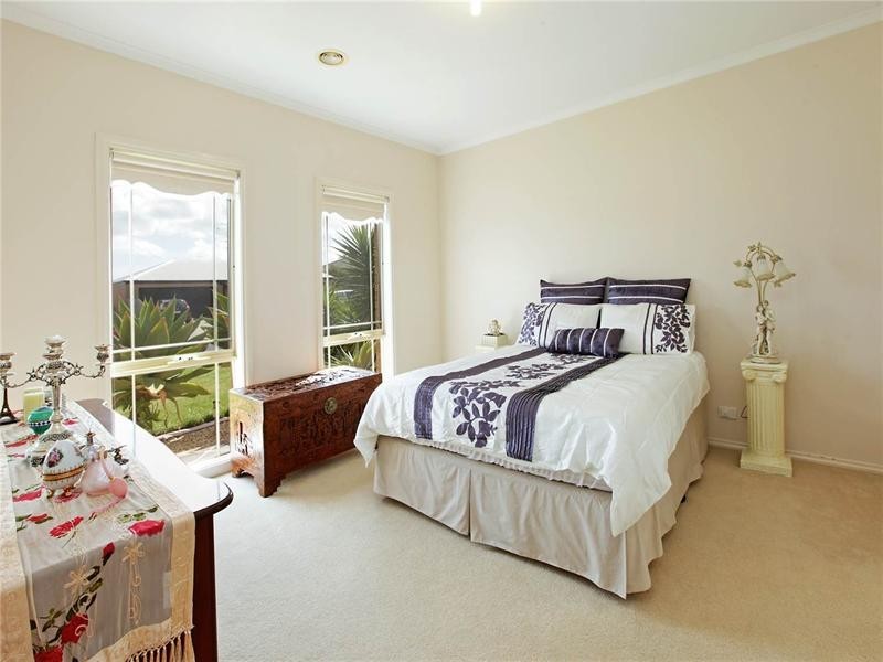 28 Huon Crescent, Leopold VIC 3224