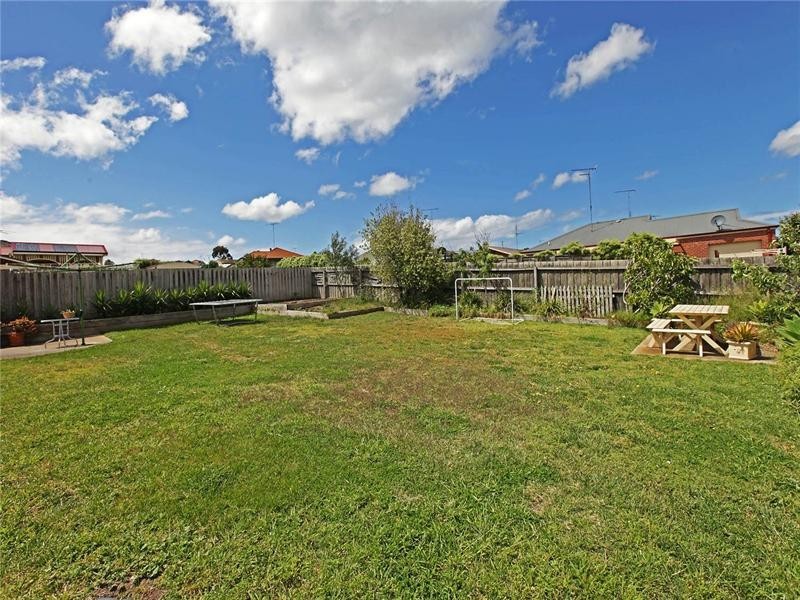 28 Huon Crescent, Leopold VIC 3224