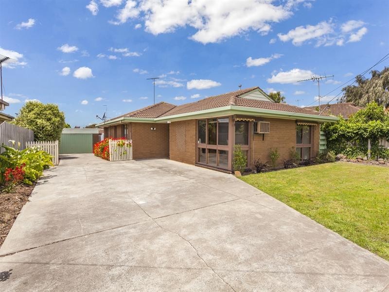 75 Burdoo Drive, Grovedale VIC 3216