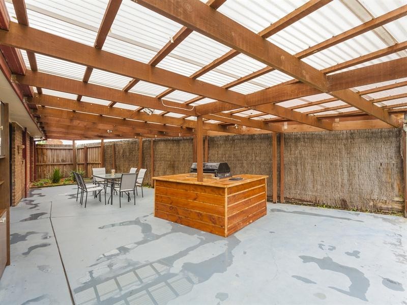 8 Mersey Court, St Albans Park VIC 3219