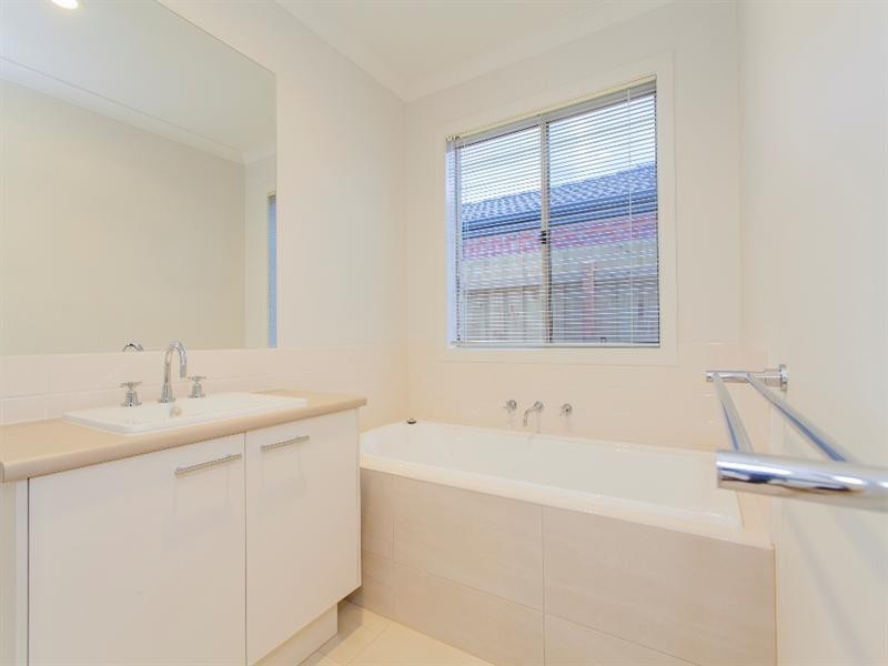 29 Oriondo Way, Marshall VIC 3216