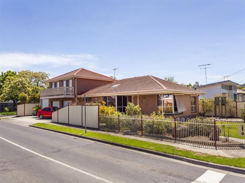 144 Ballarat Road, Hamlyn Heights VIC 3215