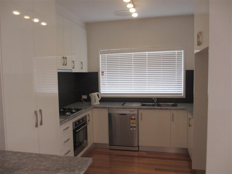 2/1 Herbert Court, Newcomb VIC 3219