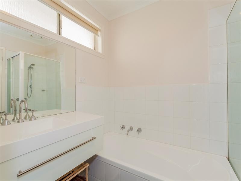 2 Kosciusko Avenue, Corio VIC 3214