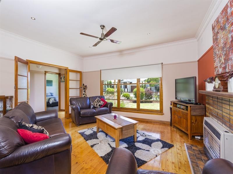 27 Calder Street, Manifold Heights VIC 3218