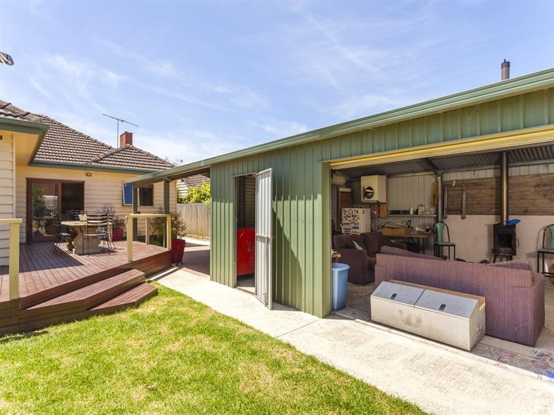 27 Calder Street, Manifold Heights VIC 3218