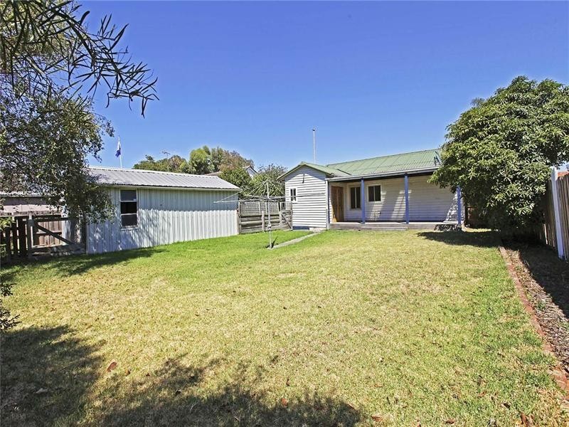 20 Robertson Street, East Geelong VIC 3219