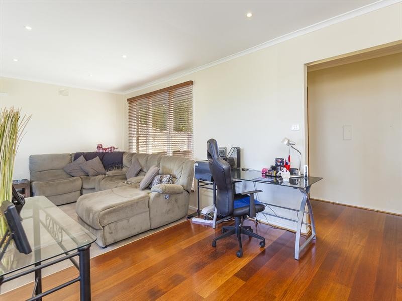 98 North Valley Road, Highton VIC 3216