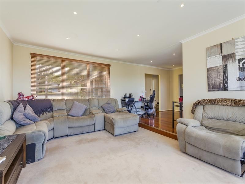 98 North Valley Road, Highton VIC 3216