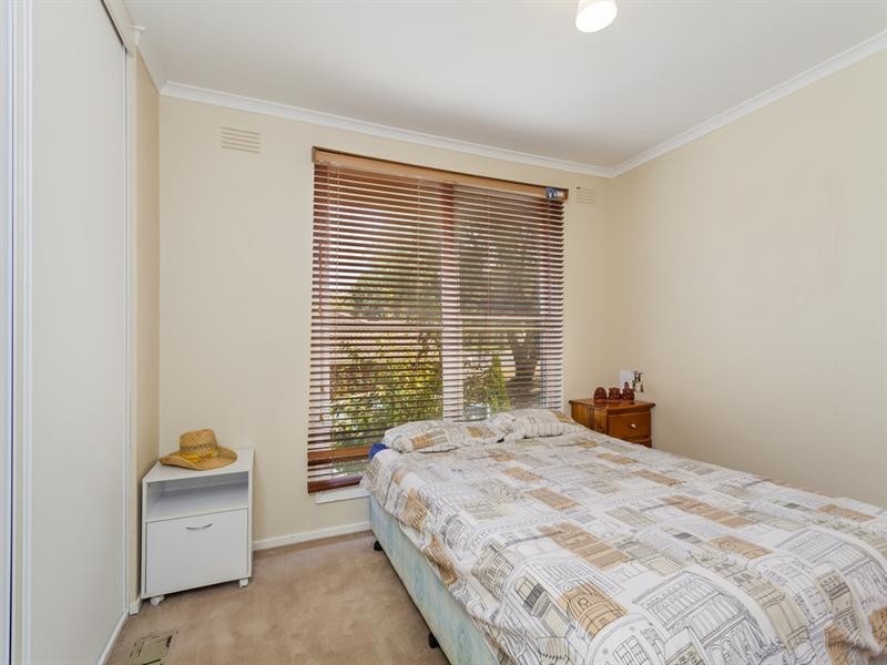 98 North Valley Road, Highton VIC 3216