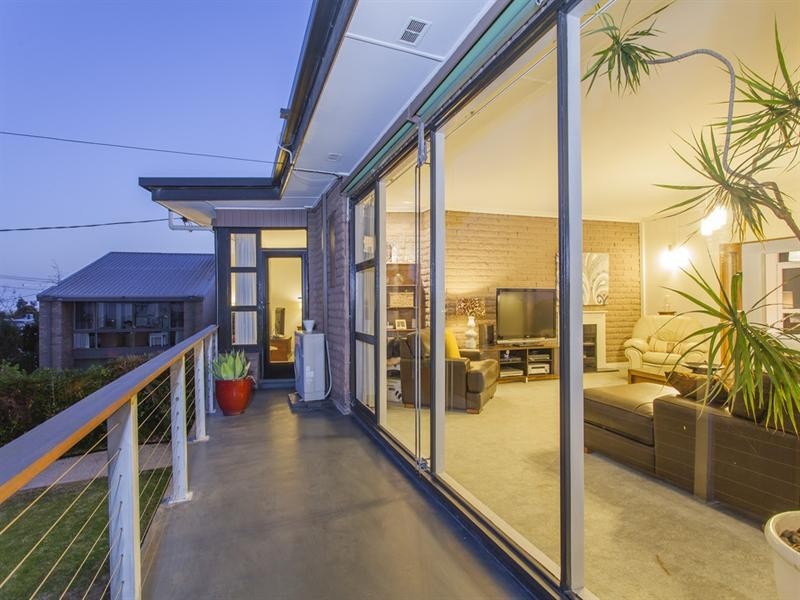 72 Reigate Road, Highton VIC 3216