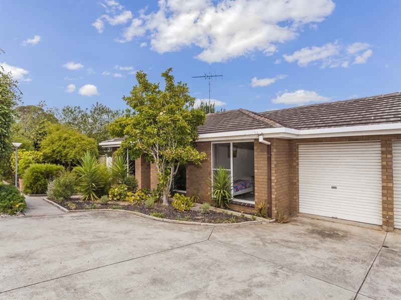 4/16 Elizabeth Street, Highton VIC 3216
