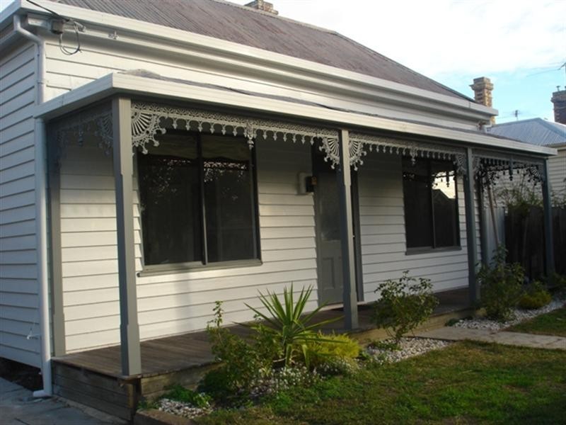 31 Waratah Street, Geelong West VIC 3218