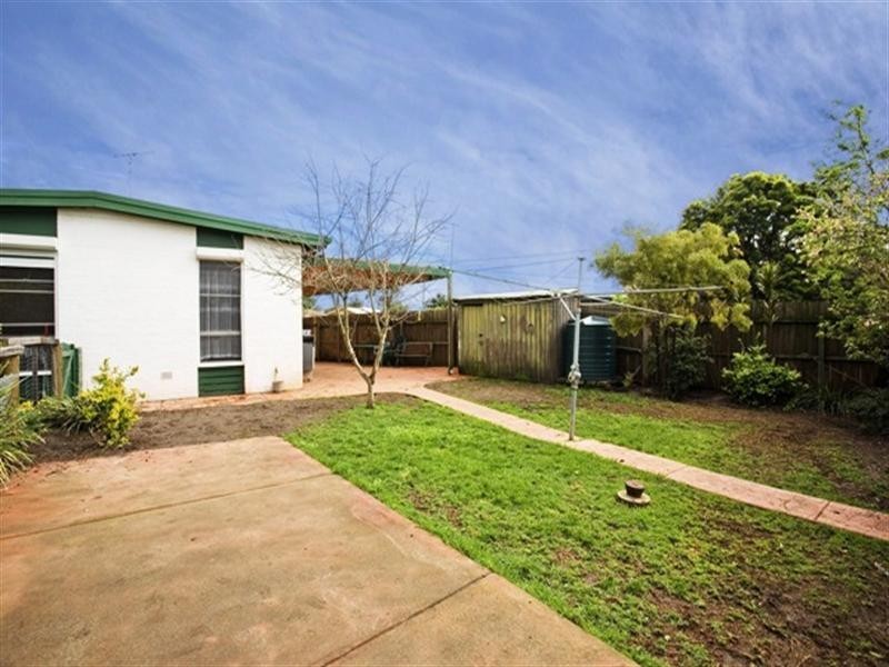 31 Hibiscus Crescent, Newcomb VIC 3219