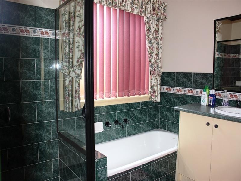 49 Peacock Avenue, Norlane VIC 3214