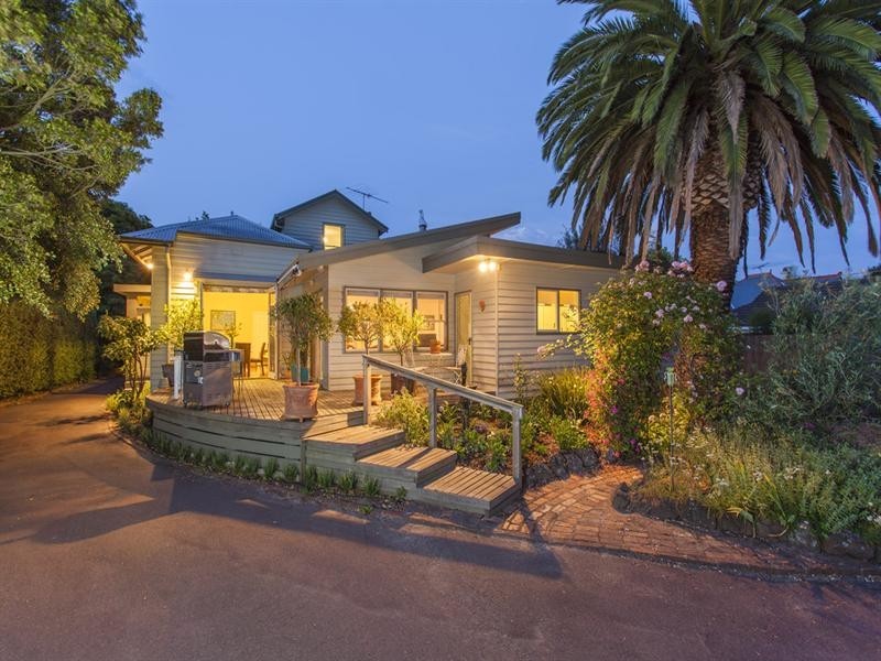 201 Noble Street, Newtown VIC 3220