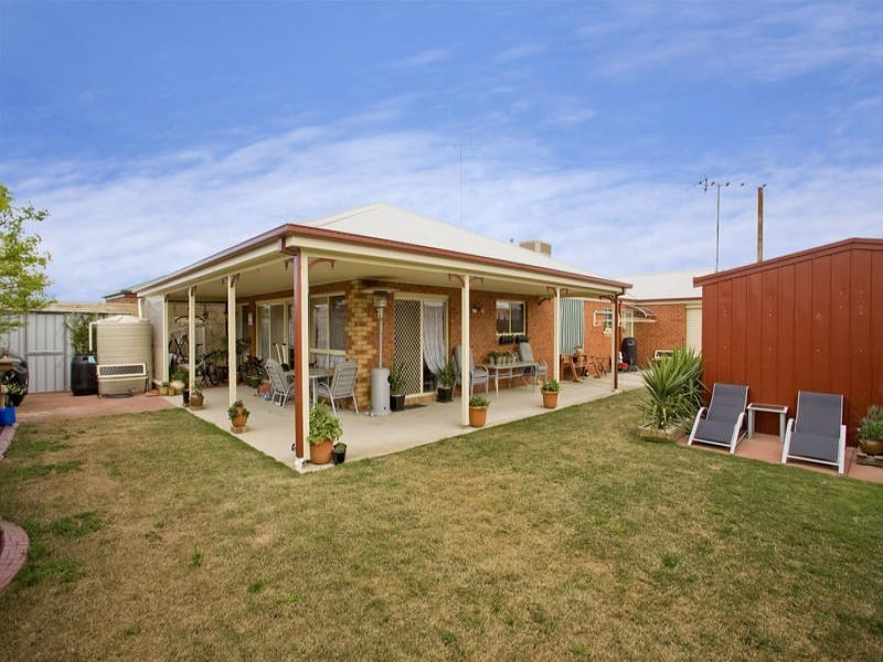 10 Nivek Court, St Albans Park VIC 3219