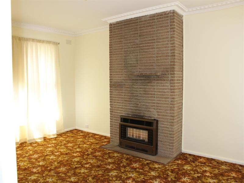 37 Watsons Road, Newcomb VIC 3219