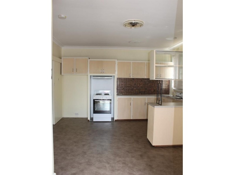 37 Watsons Road, Newcomb VIC 3219