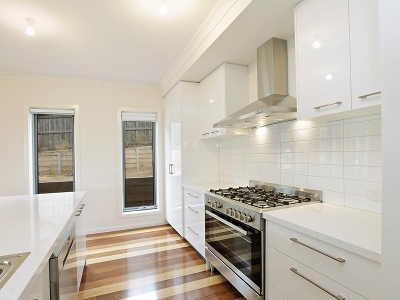 24B Exmoor Close, Highton VIC 3216