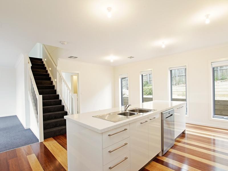 24B Exmoor Close, Highton VIC 3216