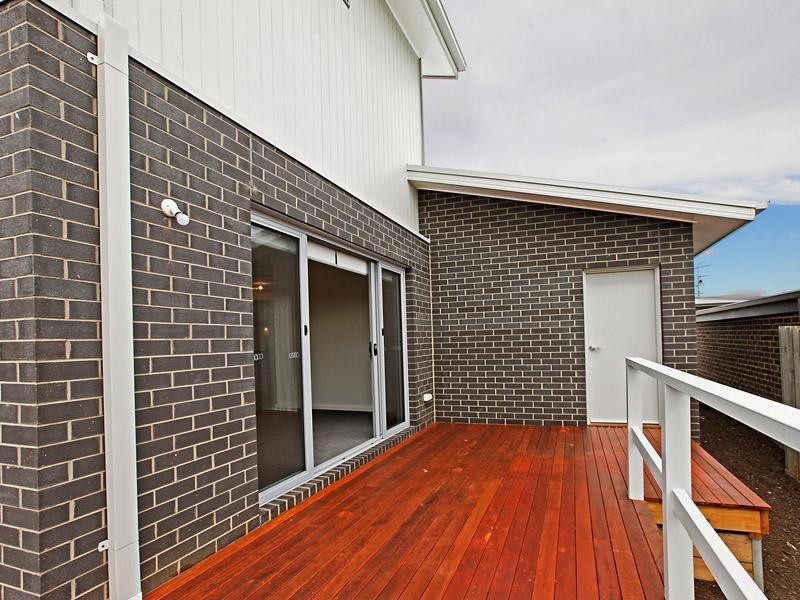 24B Exmoor Close, Highton VIC 3216