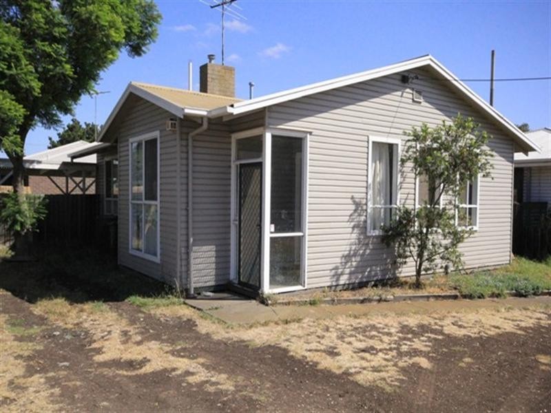 8 Salvia Street, Norlane VIC 3214