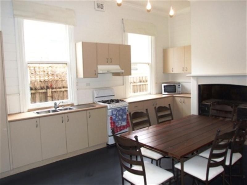 35 Waratah Street, Geelong West VIC 3218