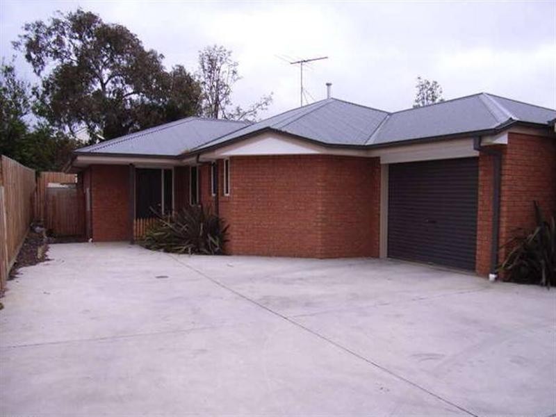 2/30 Francis Street, Belmont VIC 3216