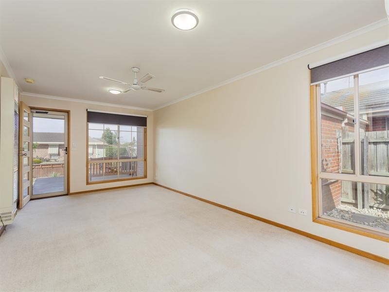 2a Dunmow Crescent, Hamlyn Heights VIC 3215