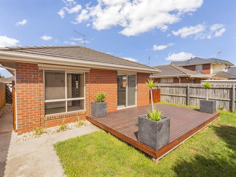 2a Dunmow Crescent, Hamlyn Heights VIC 3215