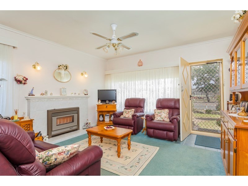 143 St Albans Road, East Geelong VIC 3219